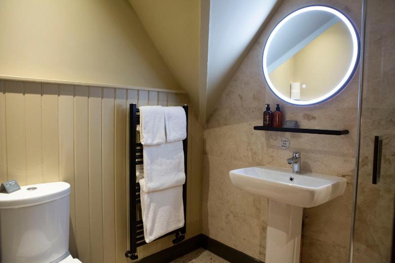 King Room image 2