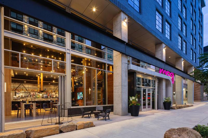 Moxy Minneapolis Downtown - image 12