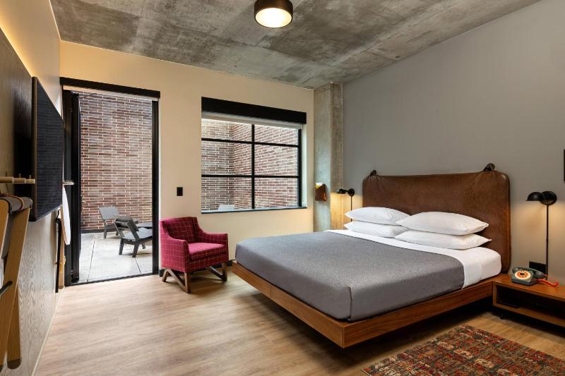 Moxy Minneapolis Downtown - image 13