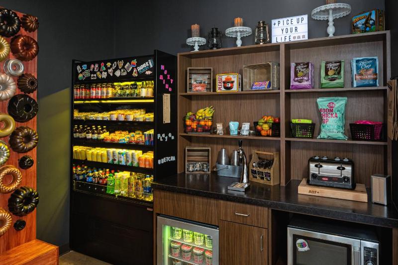 Moxy Minneapolis Downtown - image 2