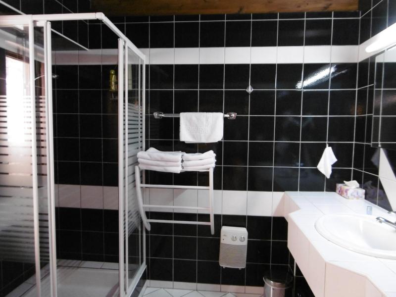 Standard Double Room image 2