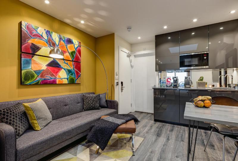 Suite image 4