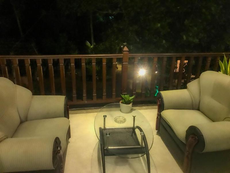 Oneida Villa & Restaurant - image 12