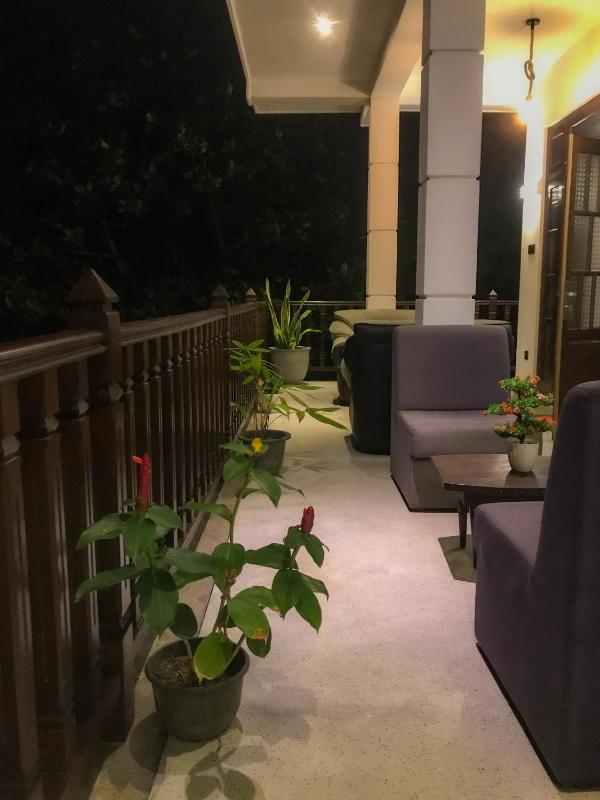 Oneida Villa & Restaurant - image 23