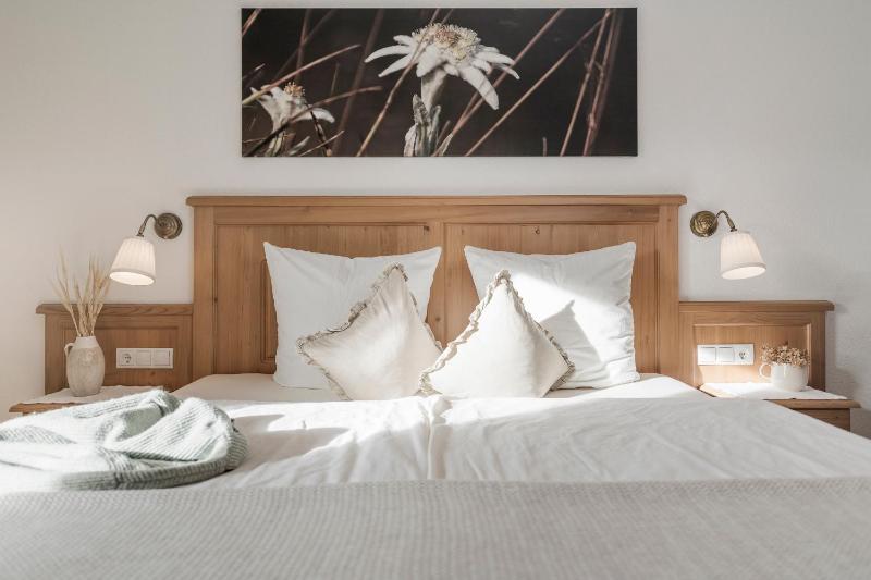 Double Room image 1
