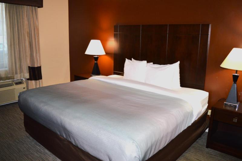 King Room image 4
