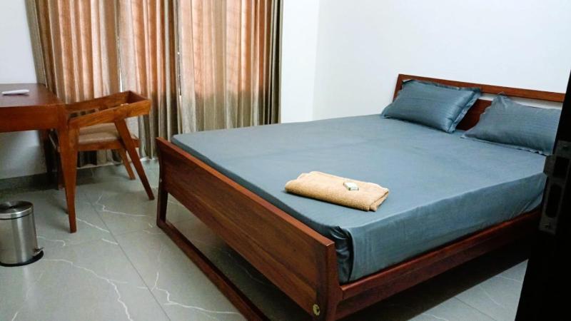 Deluxe Queen Room image 1