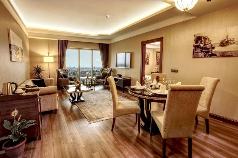 King Suite with Sea View image 1