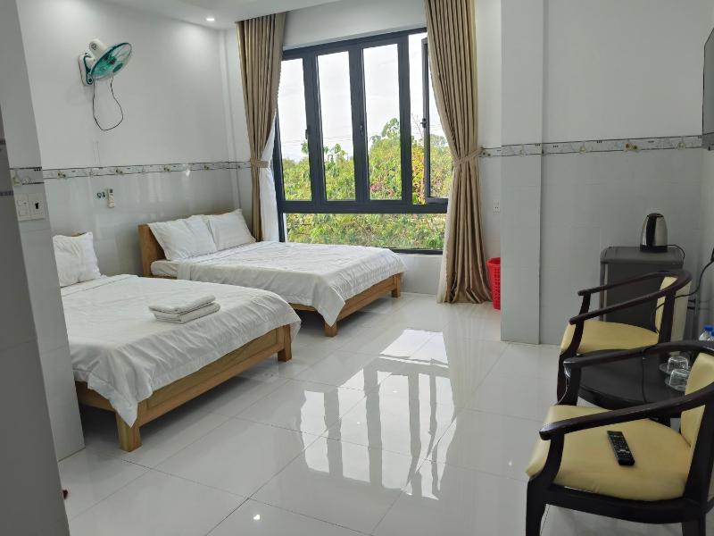 Quadruple Room image 1
