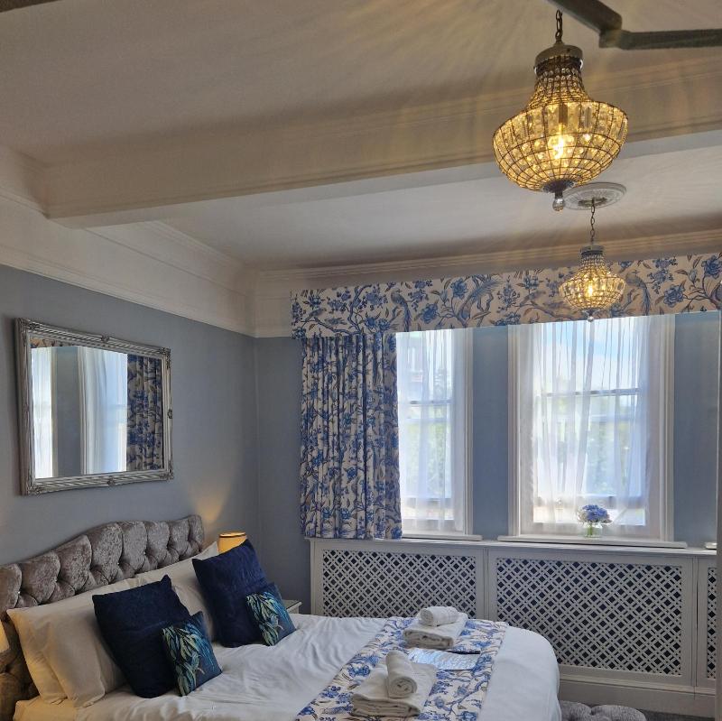 Superior Double Room image 4