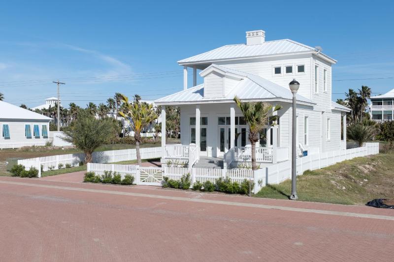 The Scarlett - Private home at The Shores home - image 5