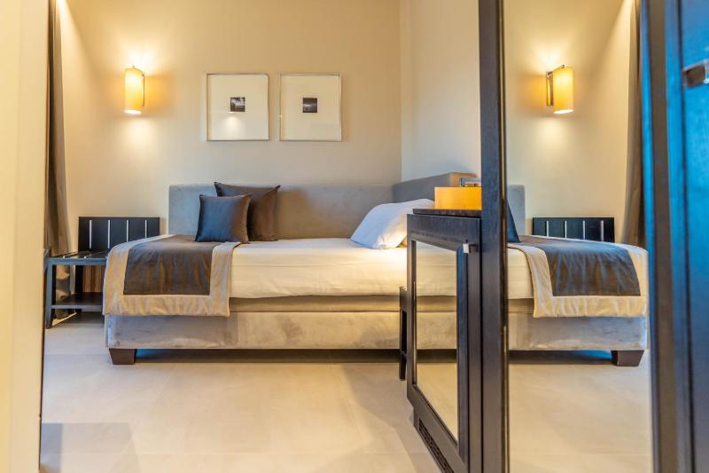 Classic Single Room image 4