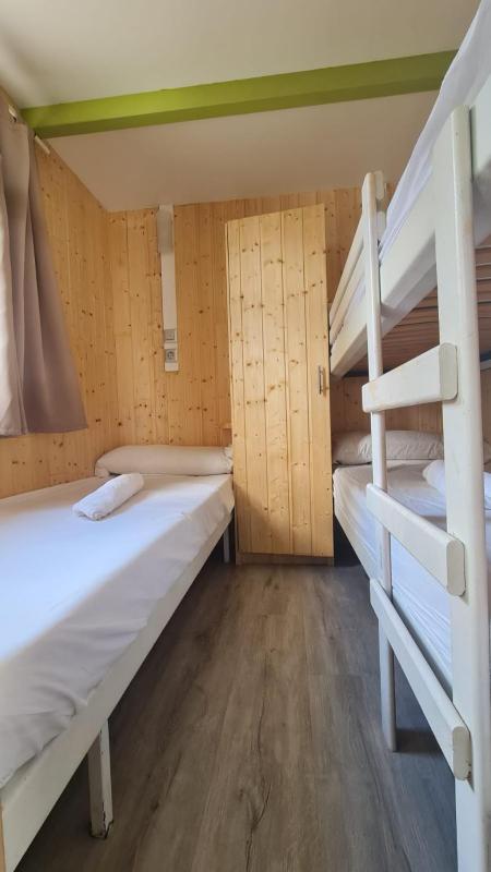 Two-Bedroom Bungalow image 4