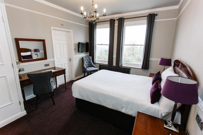 Executive Double Room image 4