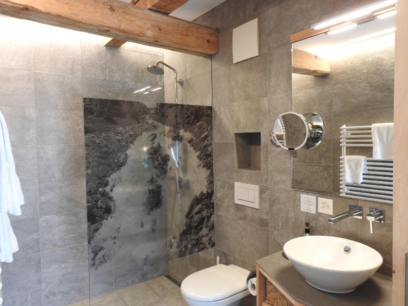Single Room image 3
