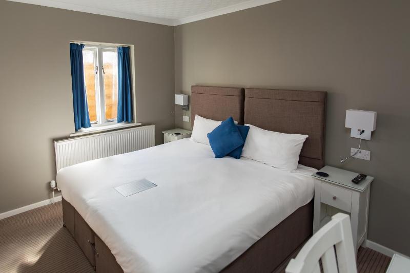 Small Double Room image 1