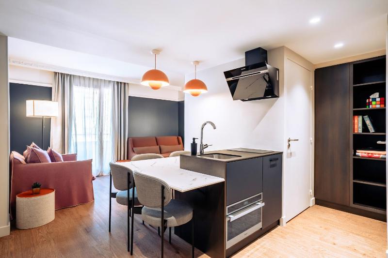RockyPop Grenoble Hotel - image 37