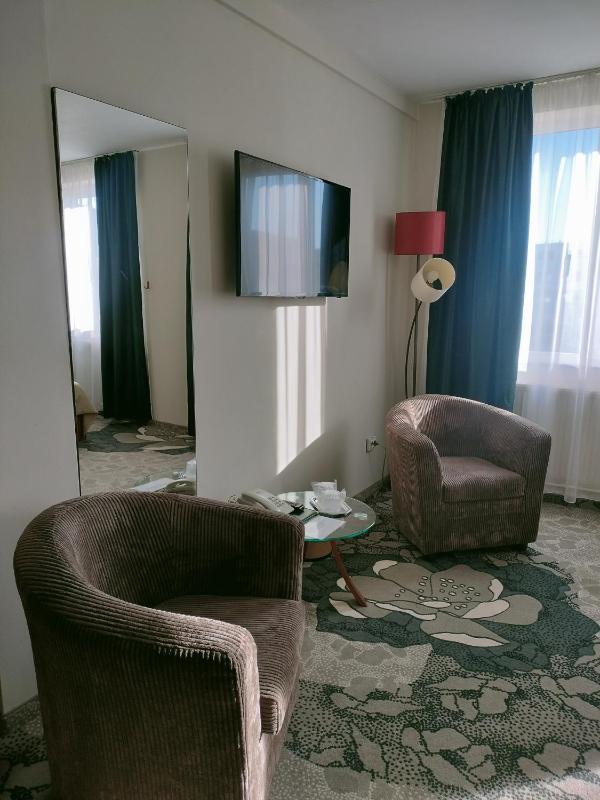 Standard Double Room image 3