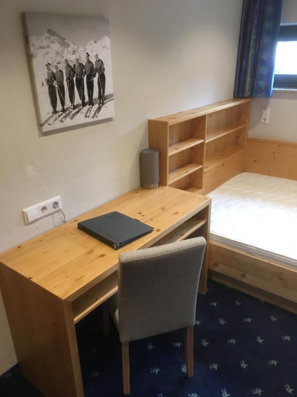 Single Room image 3