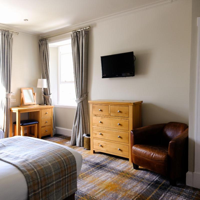 Classic Twin Room image 1