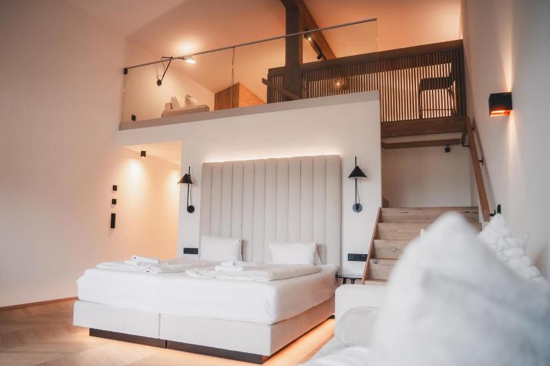 Executive Suite image 1