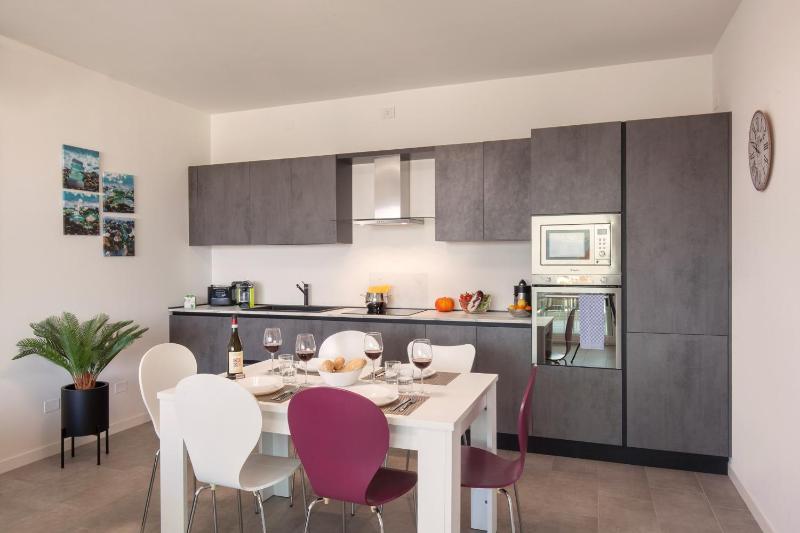 Perla Garda Lake Apartment With Pool - image 9