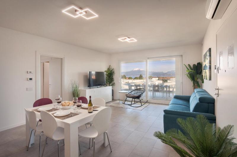 Perla Garda Lake Apartment With Pool - image 10
