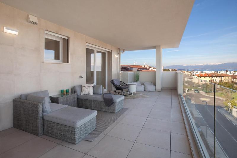 Perla Garda Lake Apartment With Pool - image 6