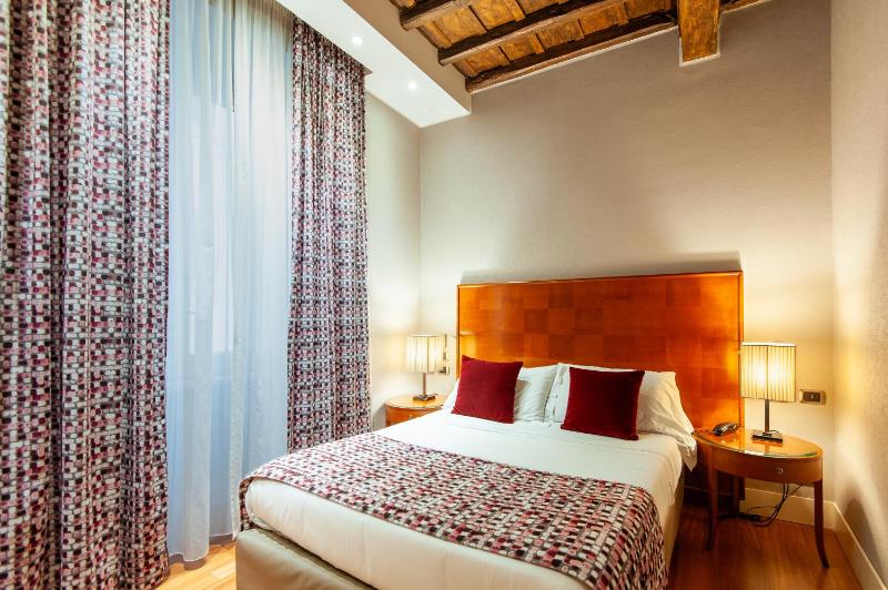 Double or Twin Room image 3