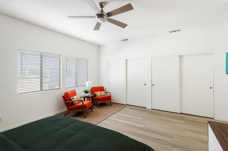 Sunset Sands Modern Home And Pool Exclusively Month Plus - image 8