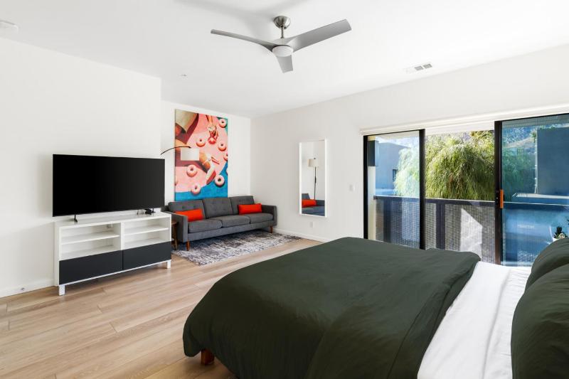 Sunset Sands Modern Home And Pool Exclusively Month Plus - image 7