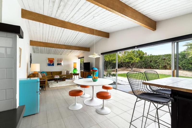 House of the Sun MCM Home With Pool And Hot Tub - image 30