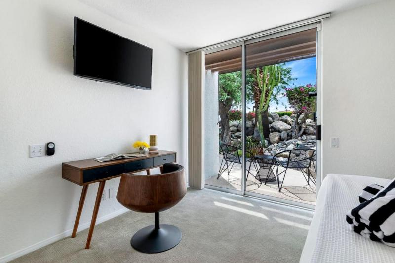 Sunsplash Retreat - Pool with Mountain Views - image 24