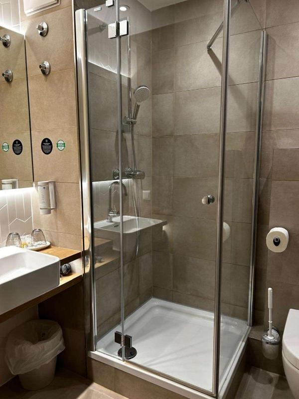 Standard Double Room image 4