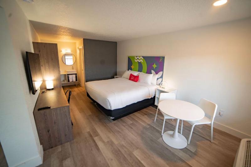 Baymont by Wyndham Jacksonville Airport - image 13