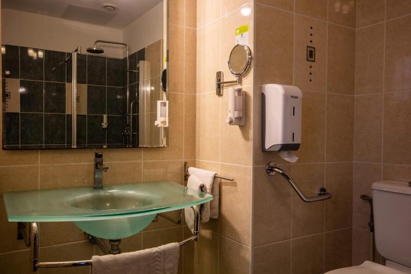 Superior Double Room image 3