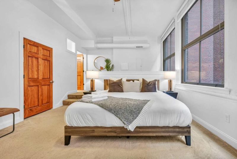 Lofts on E 4th WALK TO CAVS Sleeps 6 - image 39
