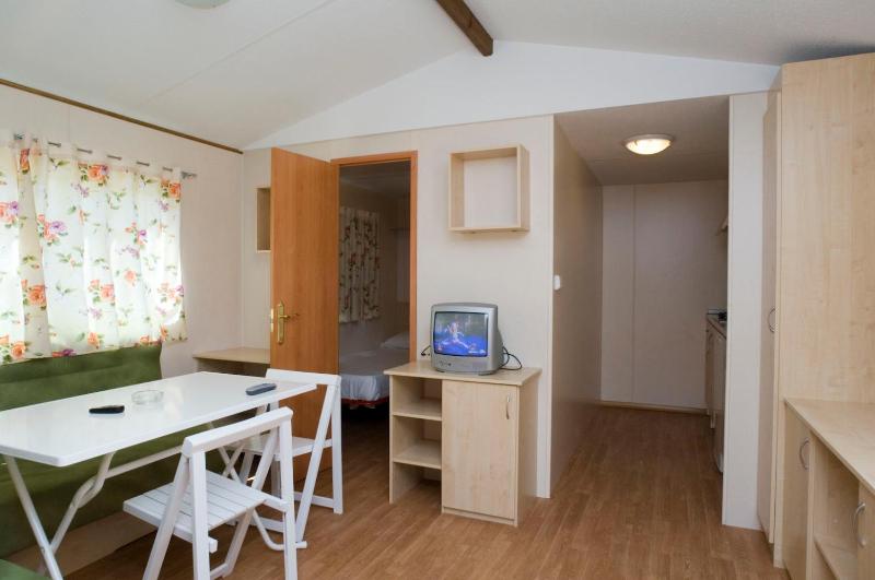 Bungalow (5 Adults) image 4