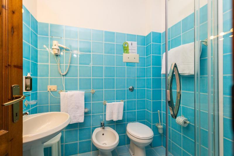 Economy Double or Twin Room image 4