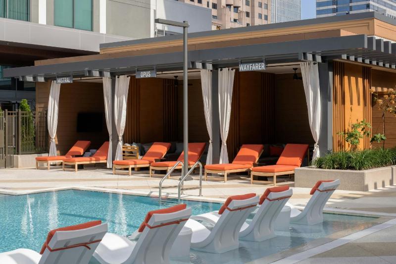 Epicurean Atlanta Autograph Collection - image 41