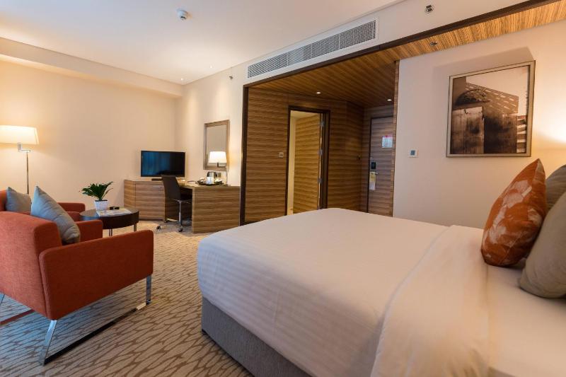 Double Room with Yas Theme Park tickets, 1 park access pp per day, for one of the parks (Warner Bros, Yas Waterworld, Ferrari World, SeaWorld) with Shuttle Service image 3