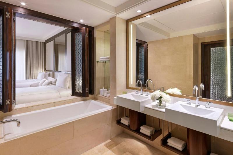 Club Suite image 4