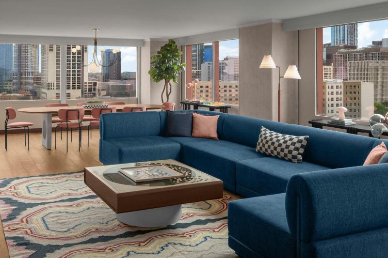 Renaissance Austin Downtown Hotel - image 15