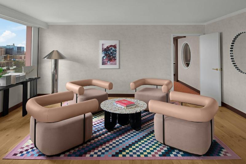 Renaissance Austin Downtown Hotel - image 19