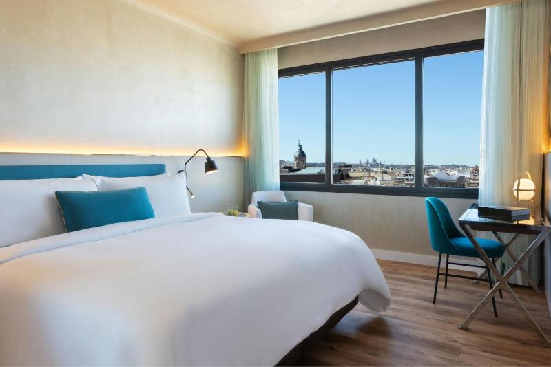 Urban Superior King Room image 1