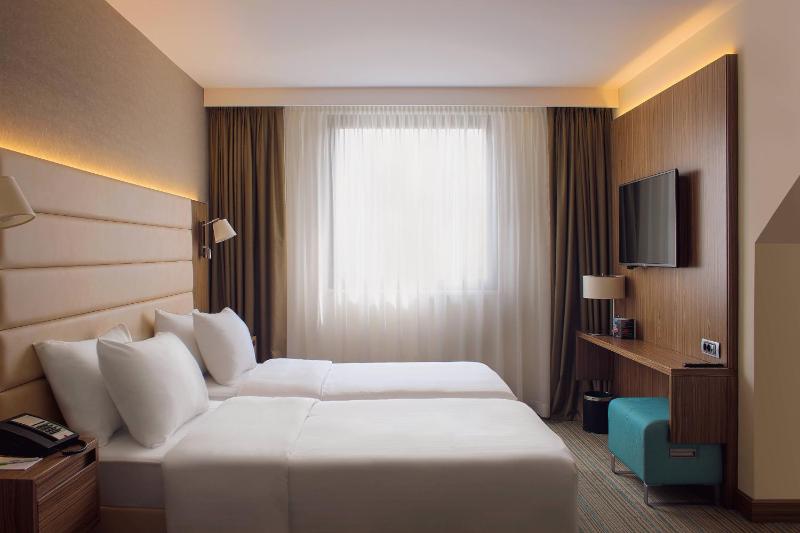 Studio Room with Twin Beds image 1