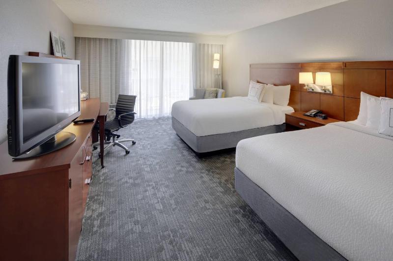 Double Room with Two Double Beds image 1