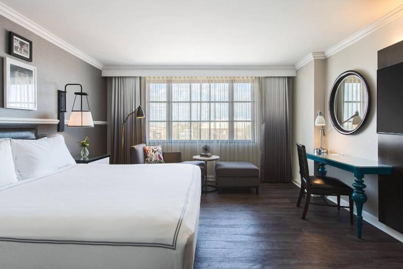 The Lindy Renaissance Charleston Hotel - image 18