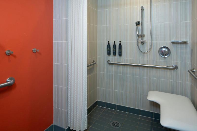 King Room image 3