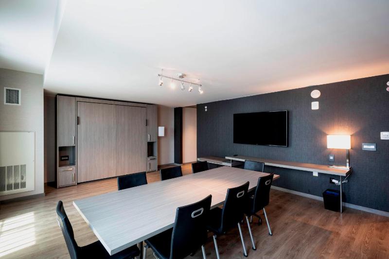 Conference Suite with King Murphy Bed and Sofa Bed image 4